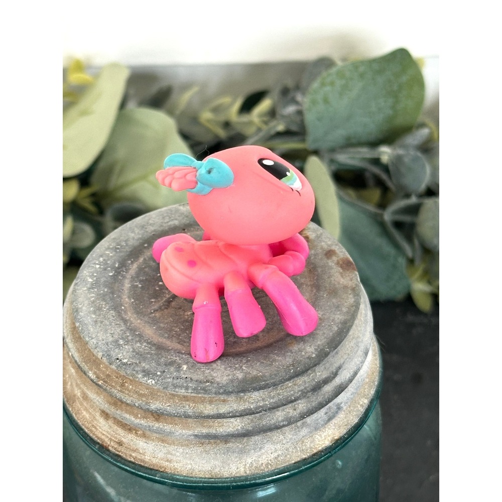 Littlest Pet Shop #426 Pink Spider lps hasbro 2006 blue bow authentic - Picture 3 of 6